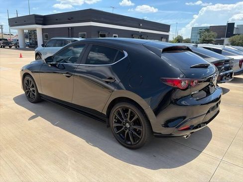 Used 2024 MAZDA MAZDA3 s FWD image 3