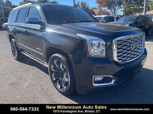 Used 2020 GMC Yukon Denali w/ Denali Ultimate Package image 1