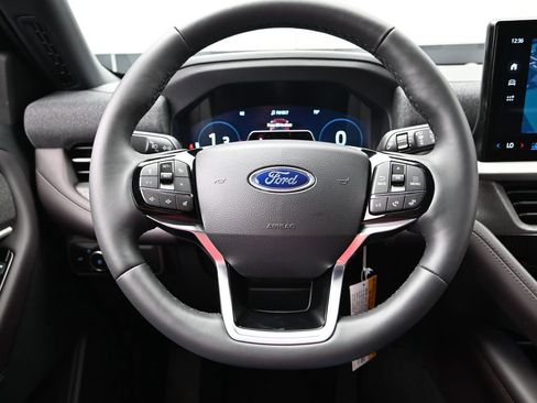 New 2026 Ford Explorer Platinum image 24
