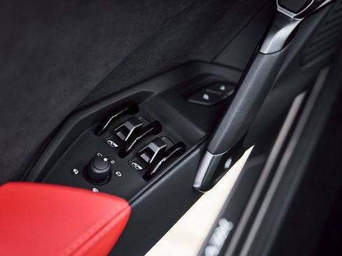 Used 2025 Lamborghini Revuelto image 41