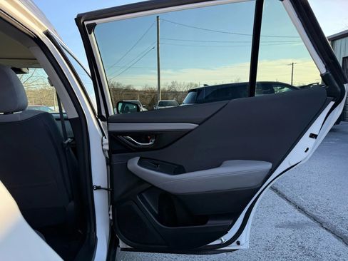 Used 2025 Subaru Outback Premium image 26