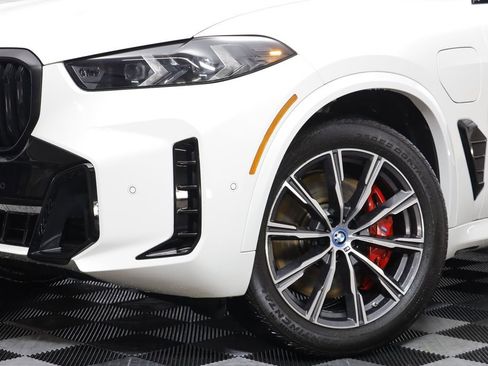 Certified 2025 BMW X5 xDrive50e w/ Executive Package image 3