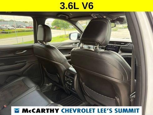 Used 2023 Jeep Grand Cherokee Altitude AWD/4WD image 31