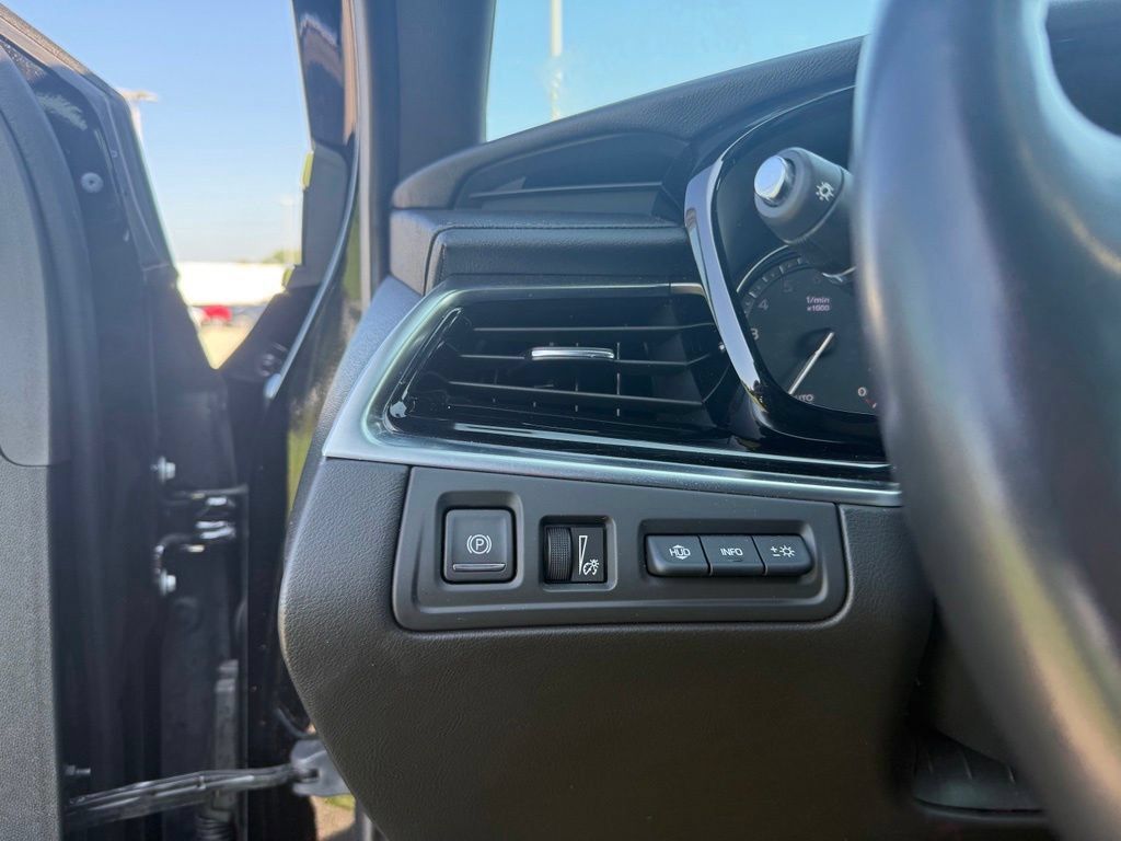 Certified 2025 Cadillac XT6 Premium Luxury w/ Technology Package AWD/4WD image 19