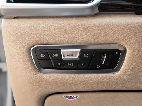 Used 2021 BMW X5 xDrive40i w/ M Sport Package image 40