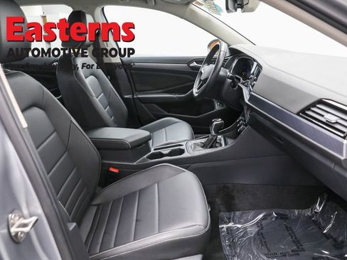 Used 2024 Volkswagen Jetta SE image 23