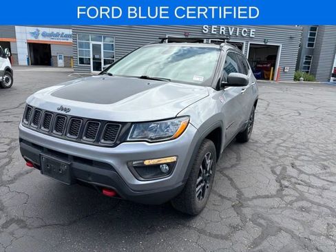 Used 2019 Jeep Compass Trailhawk AWD/4WD image 17