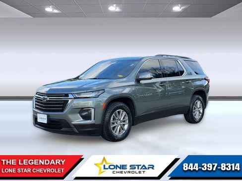 Used 2023 Chevrolet Traverse LT FWD image 1
