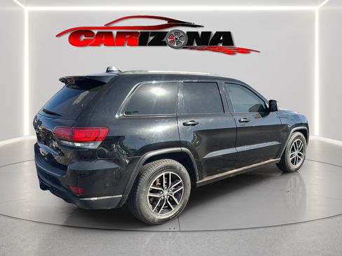 Used 2018 Jeep Grand Cherokee Trailhawk w/ Trailhawk Luxury Group AWD/4WD image 5
