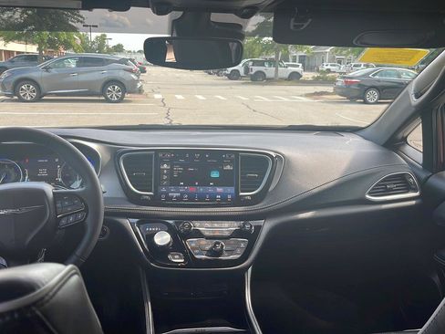 Used 2023 Chrysler Pacifica Limited w/ Uconnect Theater Family Group AWD/4WD image 23