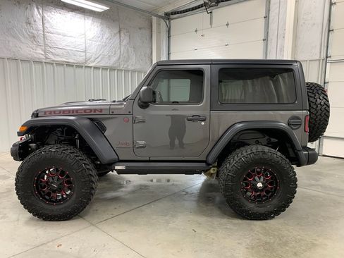 Used 2019 Jeep Wrangler Rubicon w/ Steel Bumper Group AWD/4WD image 3