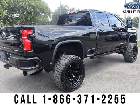 Used 2025 Chevrolet Silverado 2500 High Country w/ High Country Premium Package AWD/4WD image 6