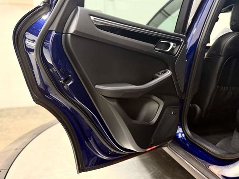 Used 2024 Porsche Macan w/ Premium Plus Package AWD/4WD image 15