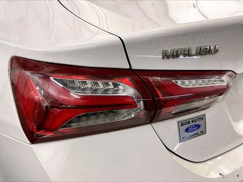 Used 2020 Chevrolet Malibu LT FWD image 28