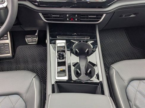 New 2026 Volkswagen Atlas Cross Sport SEL Premium R-Line image 22