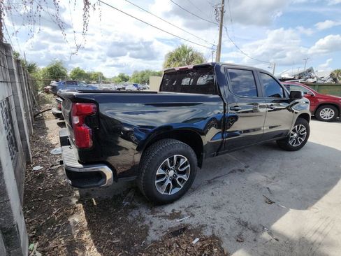 Used 2023 Chevrolet Silverado 1500 LT AWD/4WD image 4