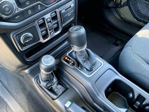 New 2026 Jeep Gladiator Sport AWD/4WD image 28