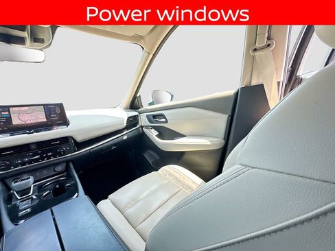 Used 2024 Nissan Rogue SL w/ SL Premium Package FWD image 14