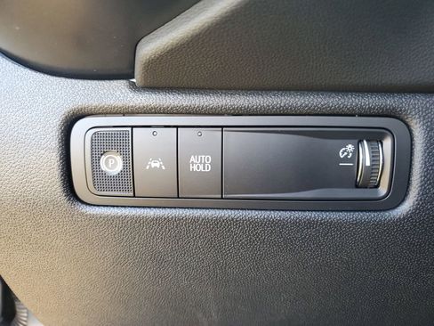 New 2026 Chevrolet Equinox EV LT image 21