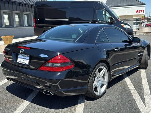 Used 2009 Mercedes-Benz SL 550 image 3