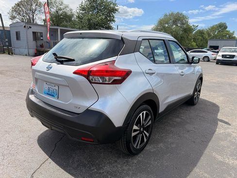 Used 2019 Nissan Kicks SV image 7