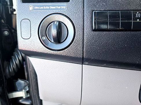 Used 2016 Mercedes-Benz Sprinter 2500 image 15