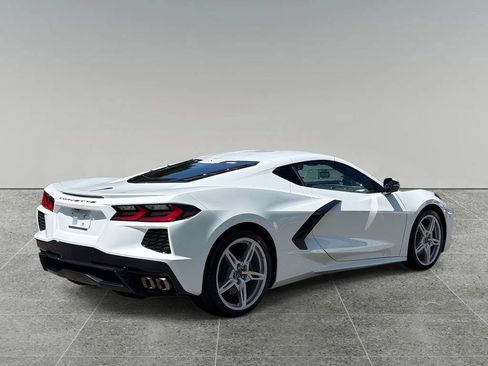 Used 2024 Chevrolet Corvette Stingray Coupe w/ 1LT RWD image 10