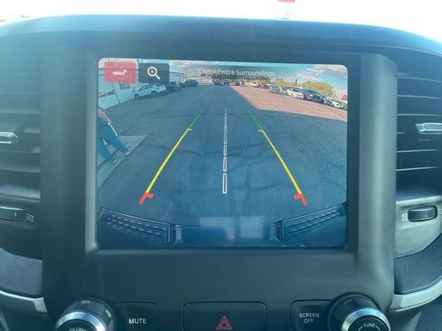 Used 2022 RAM 1500 Big Horn AWD/4WD image 11