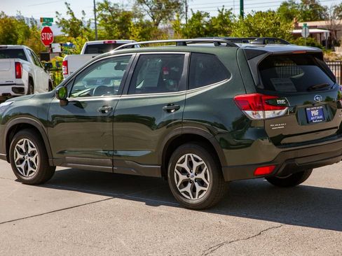 Used 2024 Subaru Forester Premium AWD/4WD image 6
