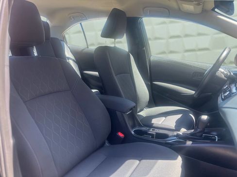 Used 2025 Toyota Corolla LE image 18