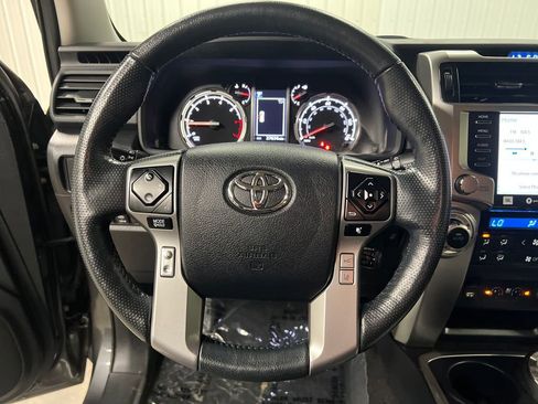 Used 2023 Toyota 4Runner Limited AWD/4WD image 18