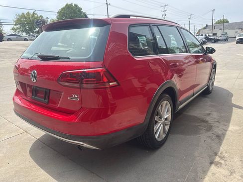 Used 2017 Volkswagen Golf Alltrack S AWD/4WD image 6
