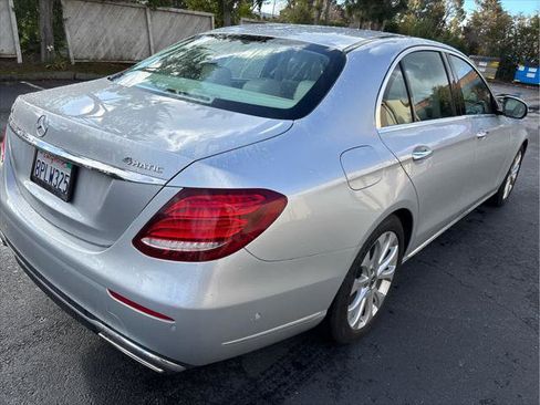 Used 2020 Mercedes-Benz E 450 4MATIC Sedan image 3