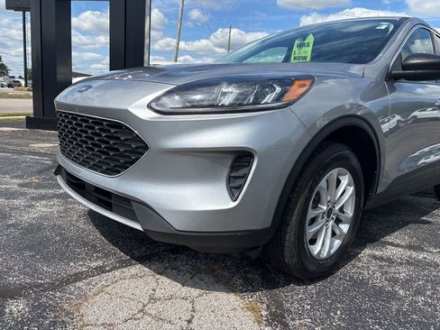 Used 2022 Ford Escape SE w/ Cold Weather Package image 5