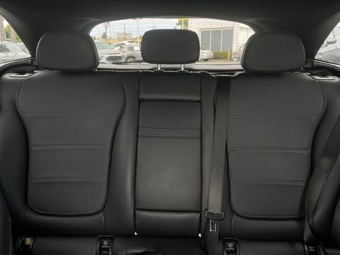 Used 2025 Mercedes-Benz GLB 250 4MATIC image 39