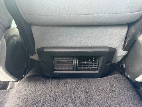 Used 2017 RAM 1500 Express AWD/4WD image 36