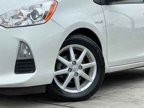 Used 2012 Toyota Prius C Three FWD image 2