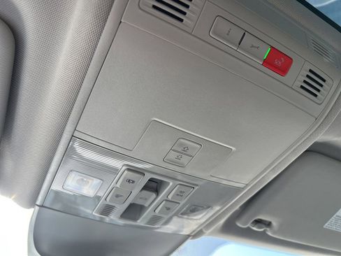 New 2026 Volkswagen Taos SE image 39