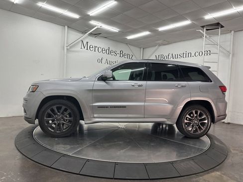Used 2019 Jeep Grand Cherokee High Altitude RWD image 4