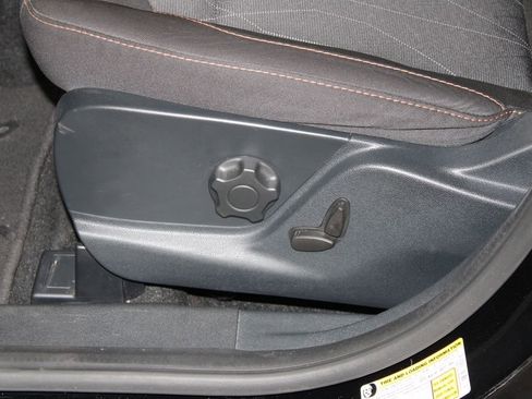 Used 2021 Ford EcoSport SE w/ SE Convenience Package image 19