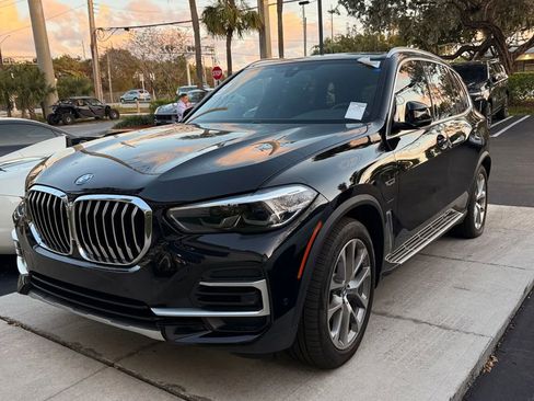 Used 2023 BMW X5 xDrive45e w/ Climate Comfort Package AWD/4WD image 2