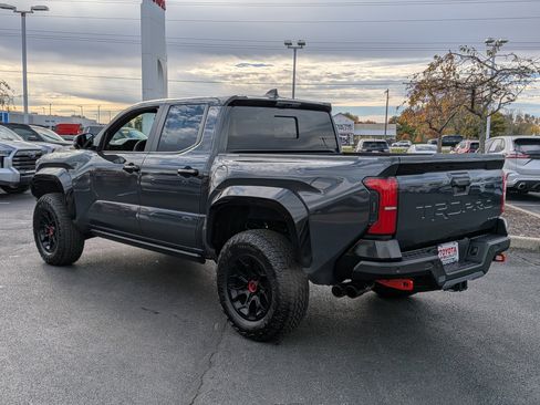 Certified 2025 Toyota Tacoma TRD Pro image 6