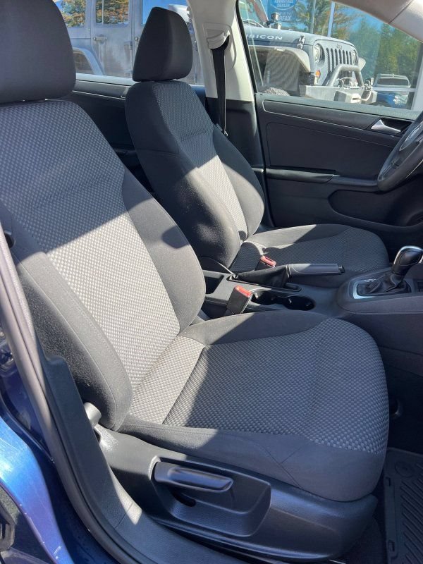 Used 2013 Volkswagen Jetta S FWD image 13