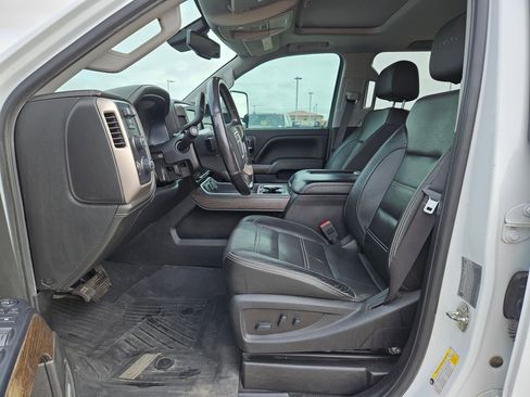 Used 2019 GMC Sierra 3500 Denali w/ Duramax Plus Package image 9