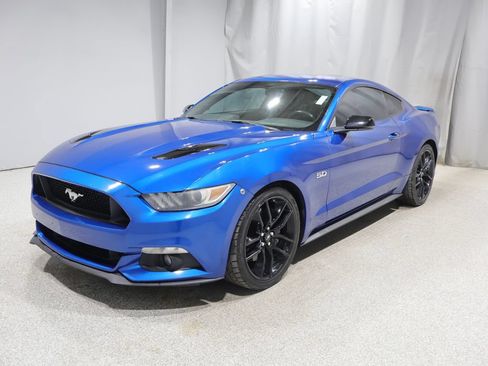 Used 2017 Ford Mustang GT Premium RWD image 6