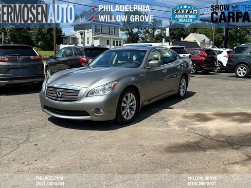 Used 2013 INFINITI M37 w/ Premium Pkg image 1