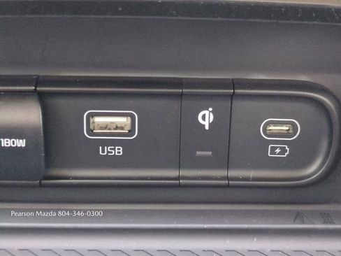 Used 2025 Kia Sportage EX image 23