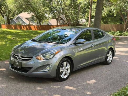 Used 2016 Hyundai Elantra Value Edition FWD image 3