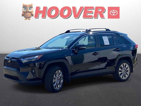 Used 2025 Toyota RAV4 XLE Premium w/ Weather Package AWD/4WD image 3