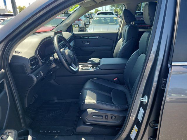 Used 2025 Honda Pilot EX-L image 16